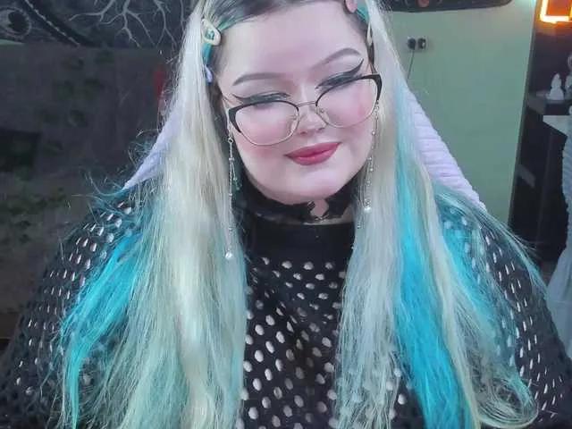 -CandyM1lky- on BongaCams