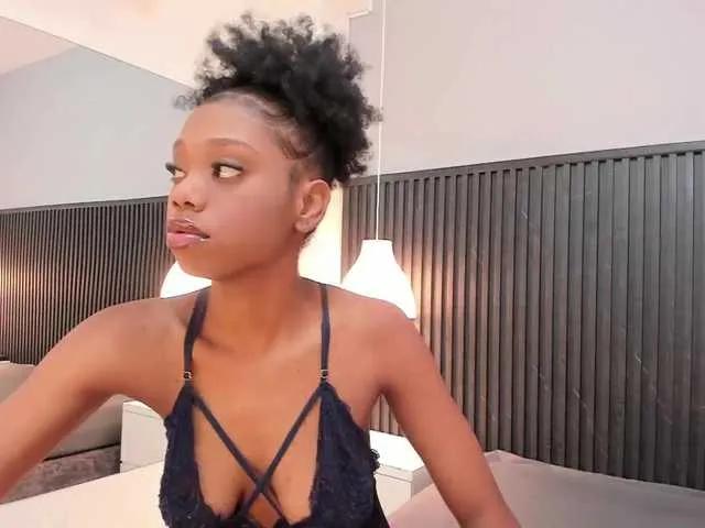 Aisha-Loren — Receiving orders from my lover, kisses on the vaginal lips and feeling your cock opening my vagina.