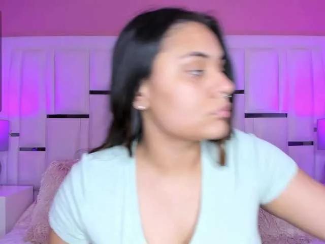 Offline AlannaWest on BongaCams