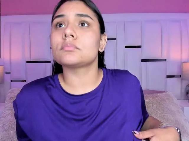 Offline AlannaWest on BongaCams