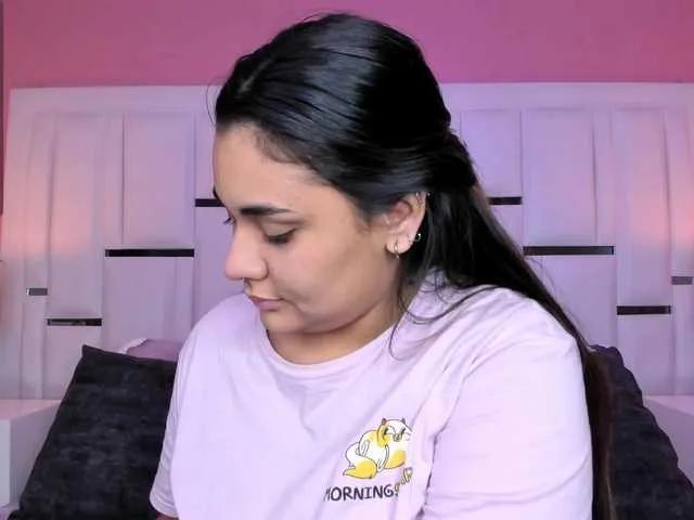 Offline AlannaWest on BongaCams