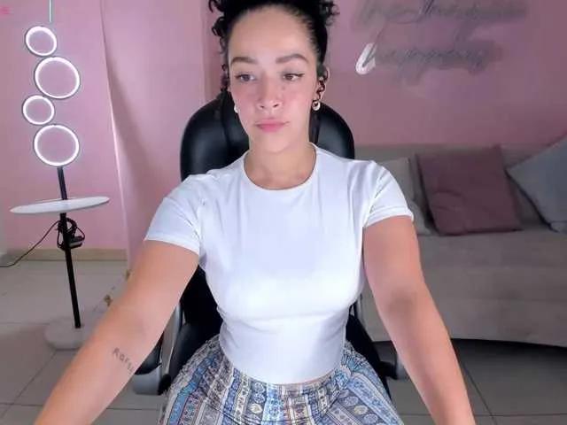 Freechat AlessaRomero on BongaCams