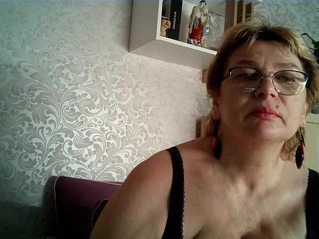 Offline alina-malina6 on BongaCams