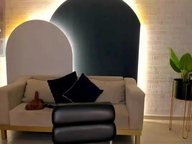 AlinaKravitz on BongaCams