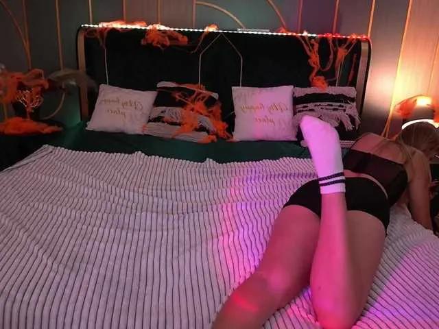 Offline AlinaLemon on BongaCams