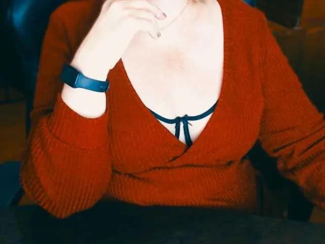 Offline Alisa1917 on BongaCams