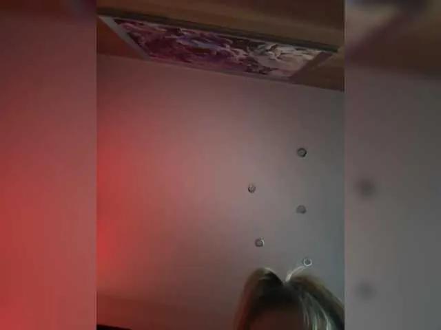 ALISAMAKS on BongaCams