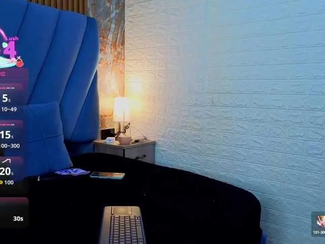 angel-red on BongaCams