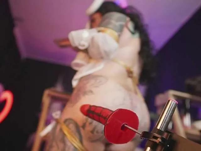 Offline Angelacianuro on BongaCams