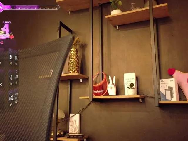 APRILHILL on BongaCams