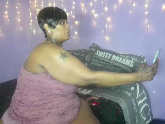 Big-Ass-Wilma on BongaCams