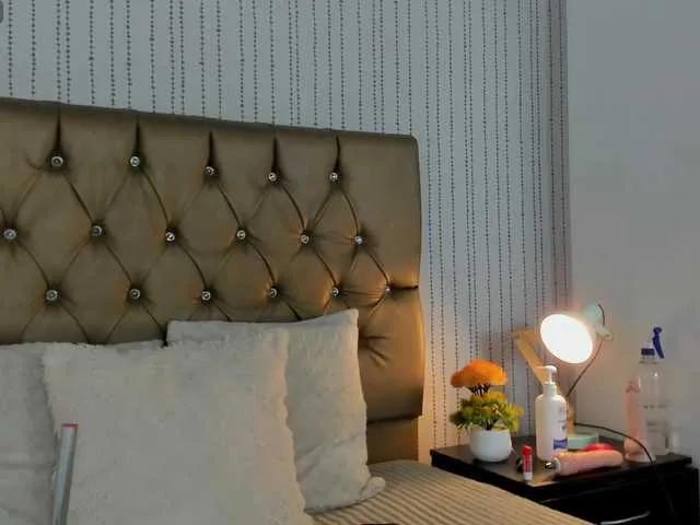 candibella on BongaCams