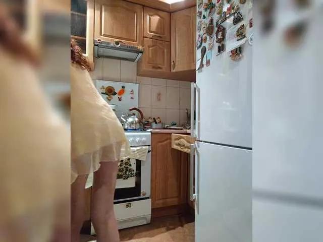 Freechat caroliiine on BongaCams