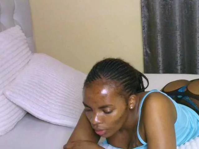 Cece-16 on BongaCams