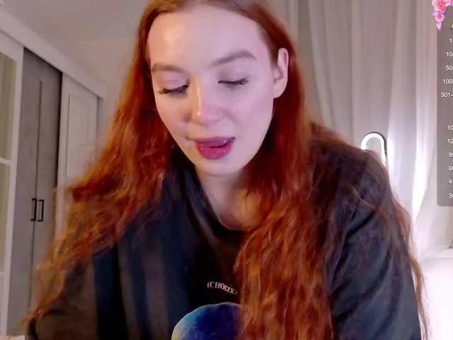 cinnabongirl on BongaCams