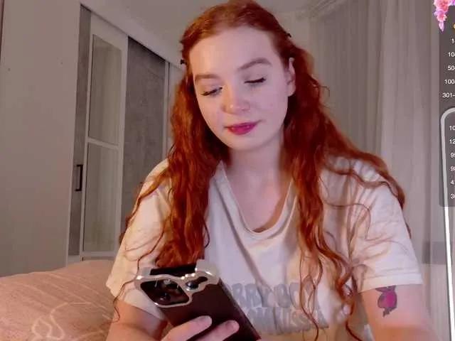 cinnabongirl on BongaCams