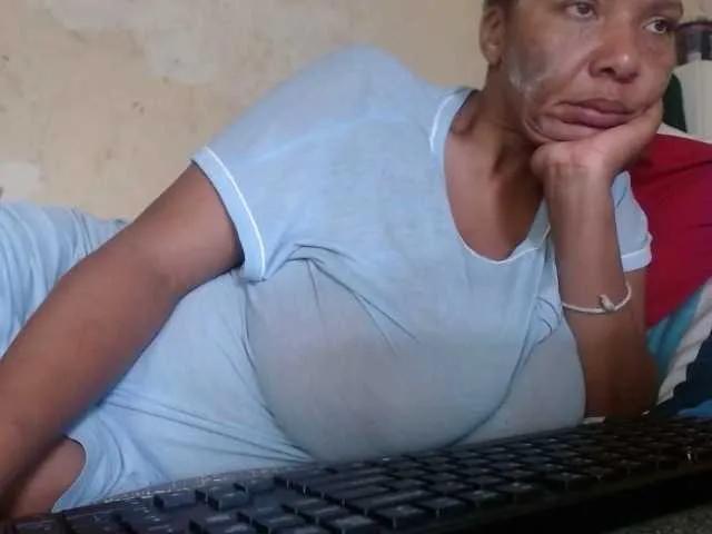 diamondboobs44dddx on BongaCams