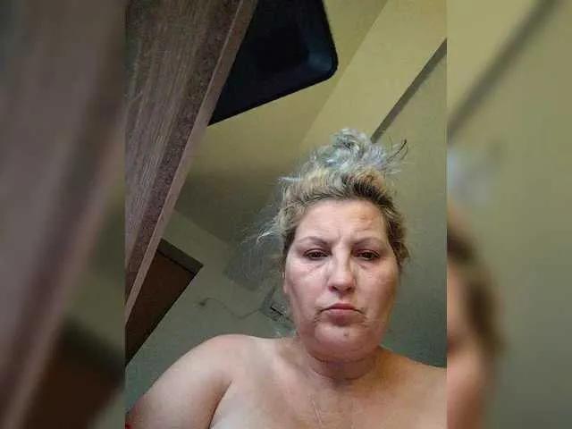 DivineBlond on BongaCams