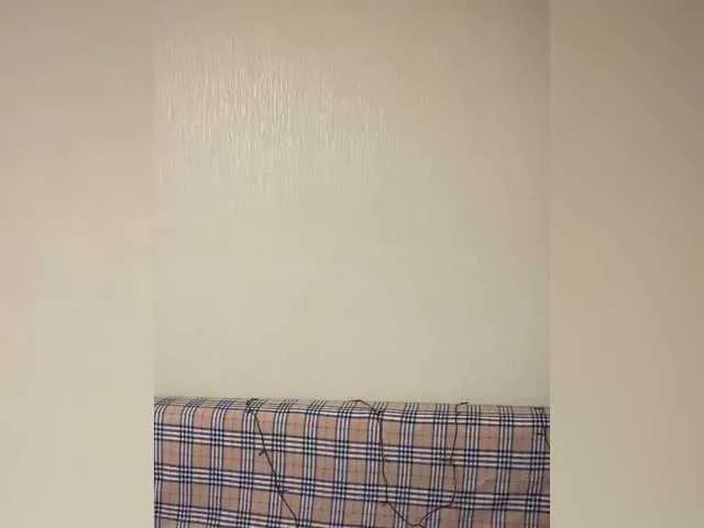 Donut-red on BongaCams