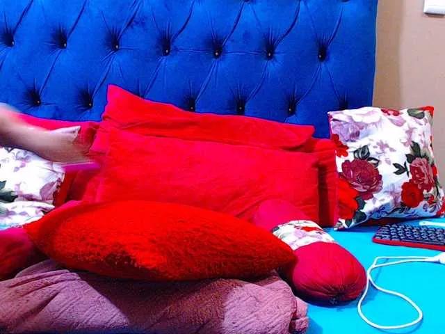 Ebonycandy10 on BongaCams