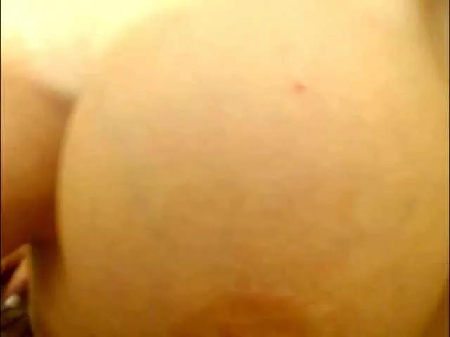 Elena7564 on BongaCams