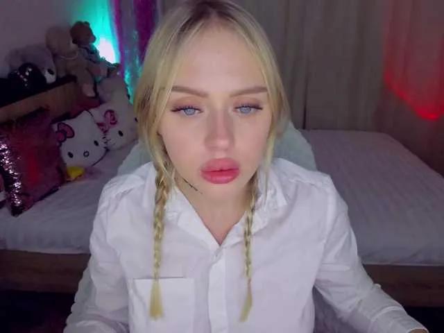 ElinaOcean on BongaCams