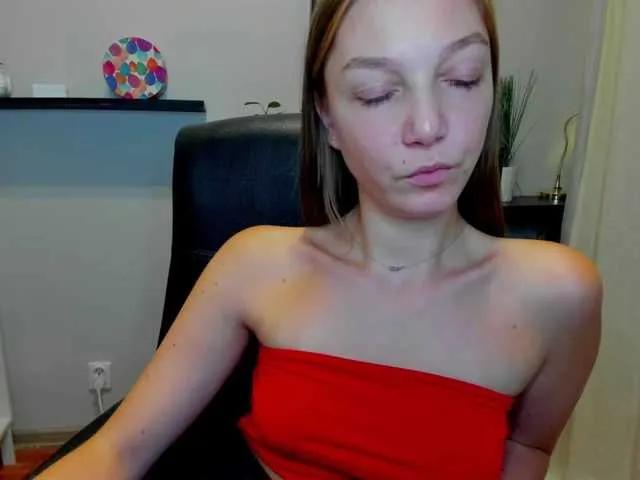 EmillyExtasy on BongaCams