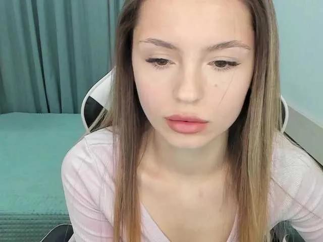 EmilySkout on BongaCams