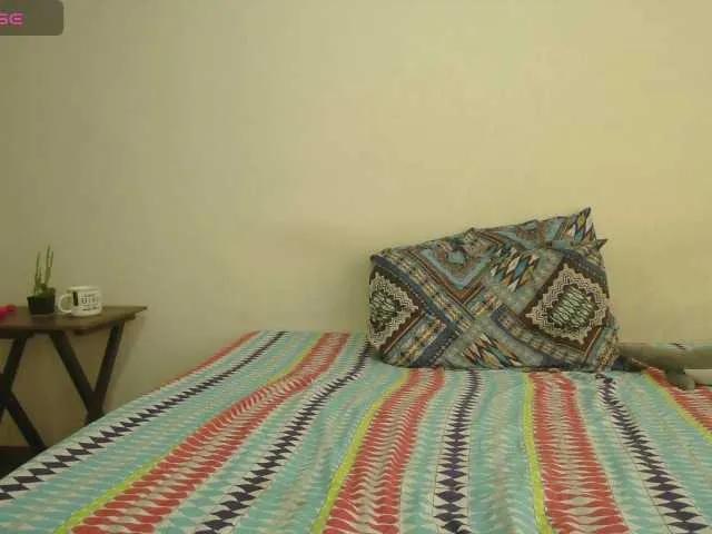 Freechat emmaherby1 on BongaCams