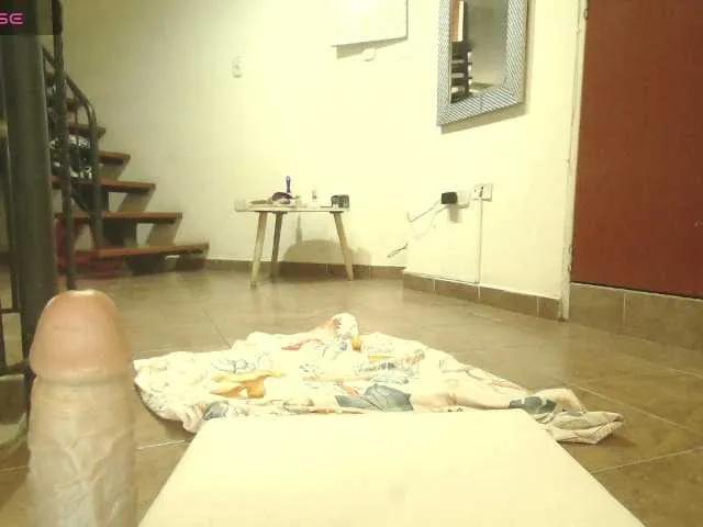 Freechat emmaherby1 on BongaCams