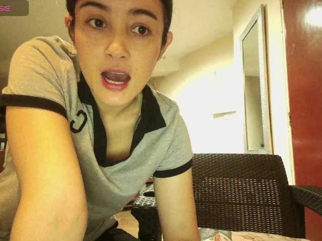 Freechat emmaherby1 on BongaCams