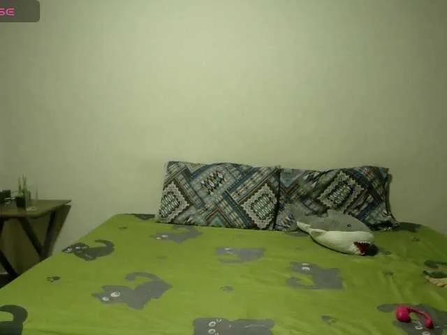 Freechat emmaherby1 on BongaCams