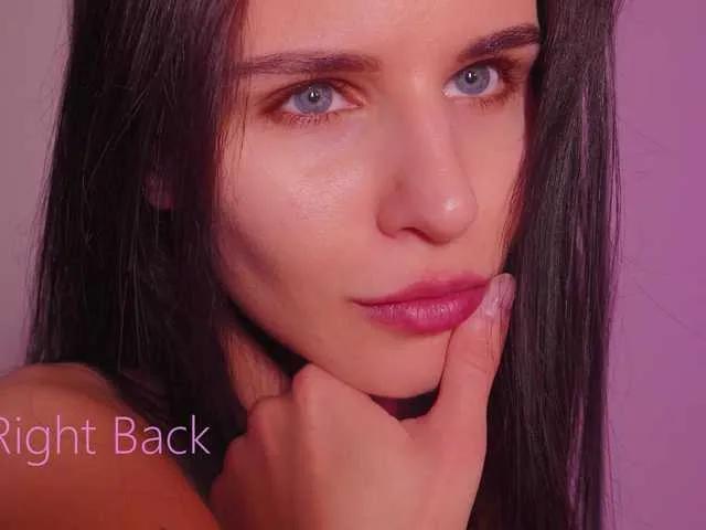 Eva-Ostin on BongaCams