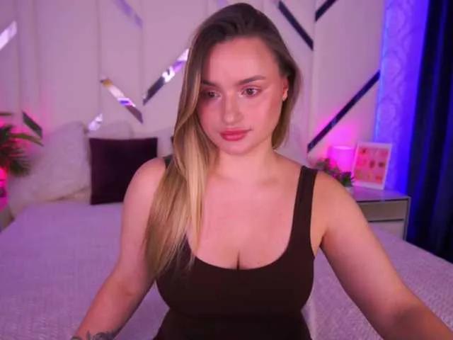 Freechat FloraGreys on BongaCams