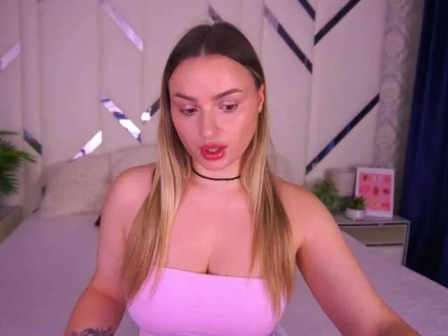 Freechat FloraGreys on BongaCams