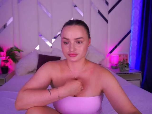 Freechat FloraGreys on BongaCams