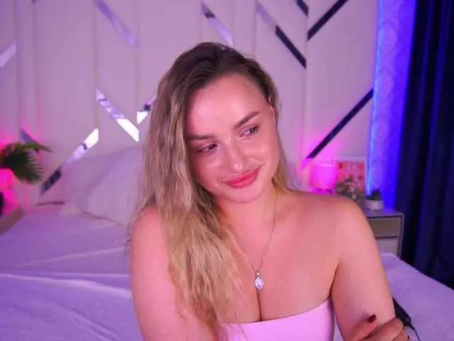 Freechat FloraGreys on BongaCams