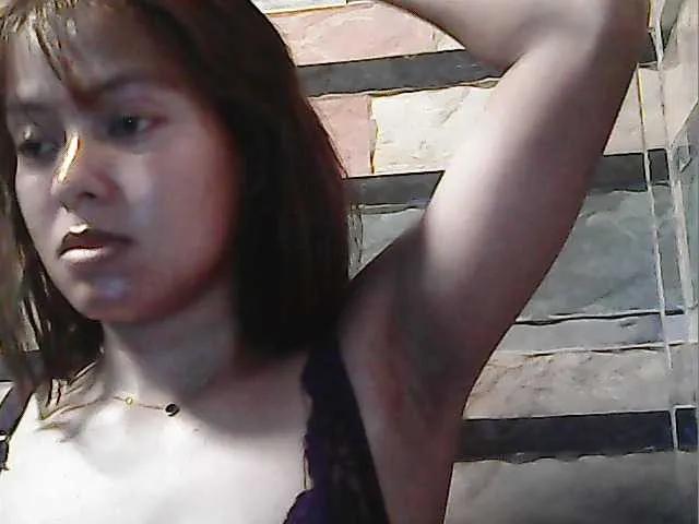 Freechat flowerhairypinay on BongaCams