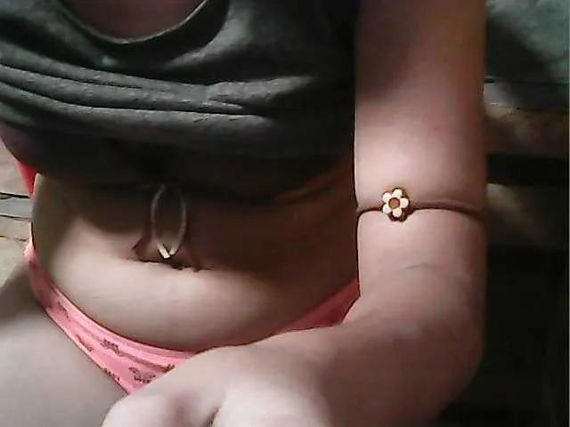 Freechat flowerhairypinay on BongaCams