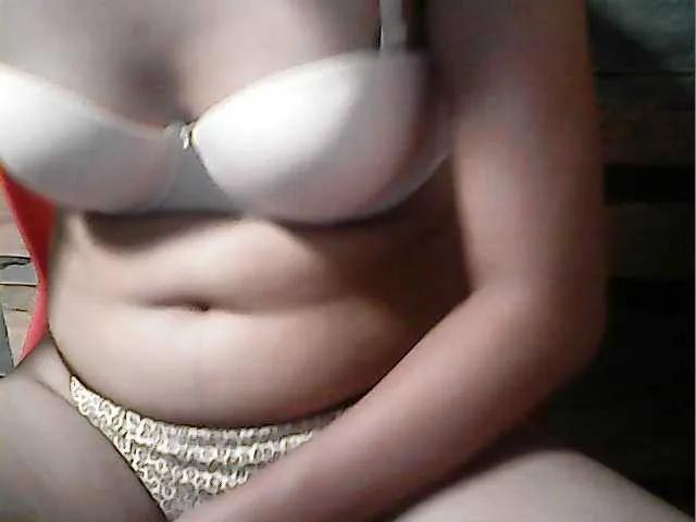 Freechat flowerhairypinay on BongaCams