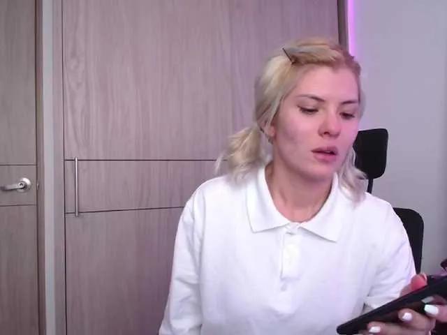 hanystoned on BongaCams