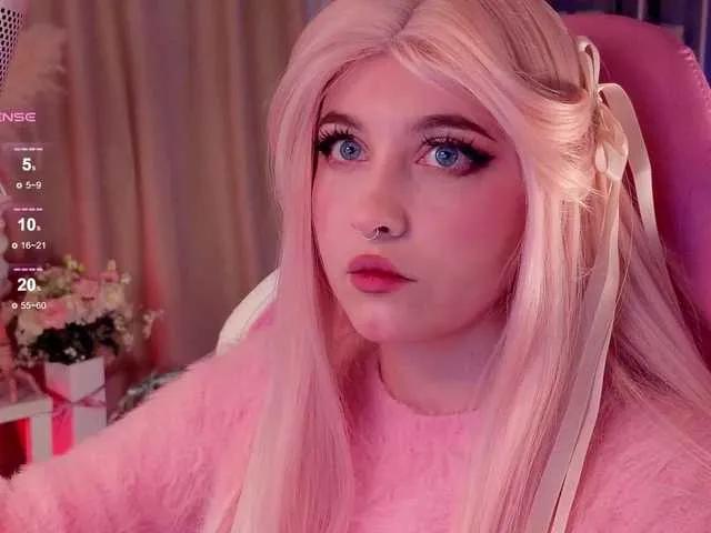 Freechat HoneyCherry on BongaCams