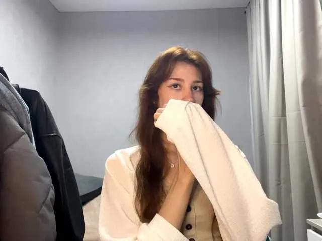 Jucycute on BongaCams