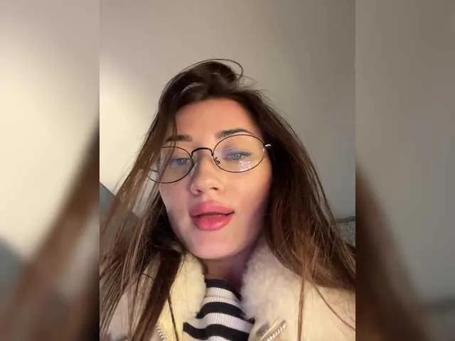 Offline juicy-peachh on BongaCams