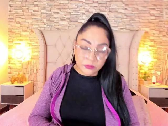 Offline Keyla-Ruiz on BongaCams