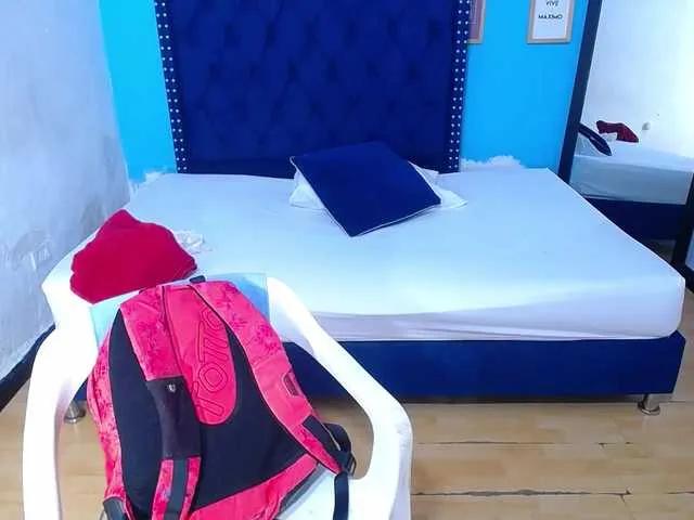 kinky-redhead18 on BongaCams