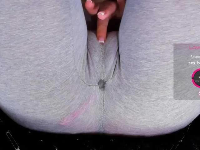 Kira-Kell on BongaCams