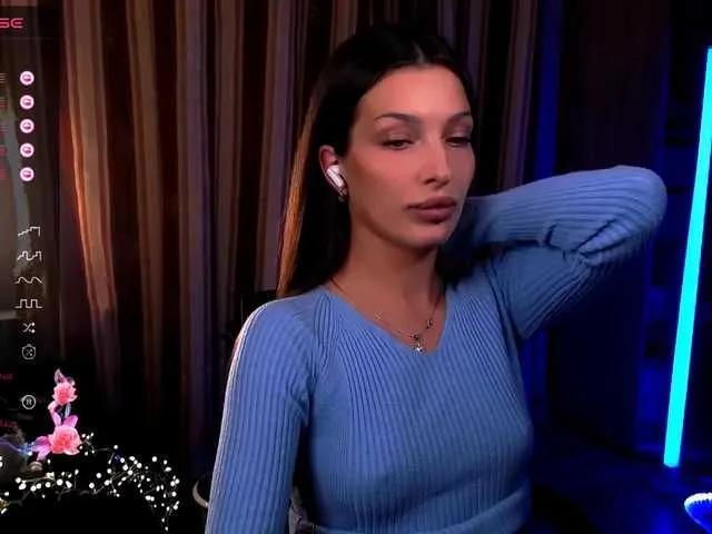 LauraBess on BongaCams