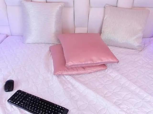 Freechat LauraFarell on BongaCams