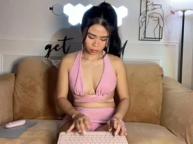 Offline LilyJelly on BongaCams